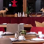 Alpin- Sporthotel, Summercard Included - September 4* Zell am See
