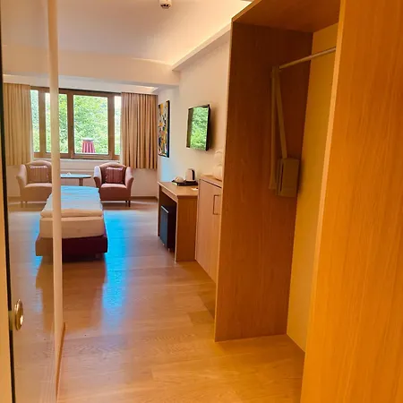 Alpin- Sporthotel, Summercard Included - September 4* Zell am See