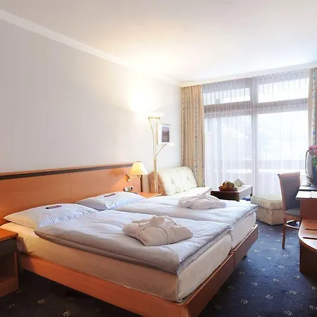 Alpin- Sporthotel, Summercard Included - September 4* Zell am See